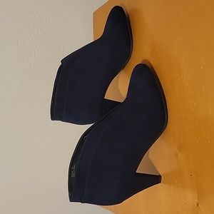 Navy blue ankle boots, size 9